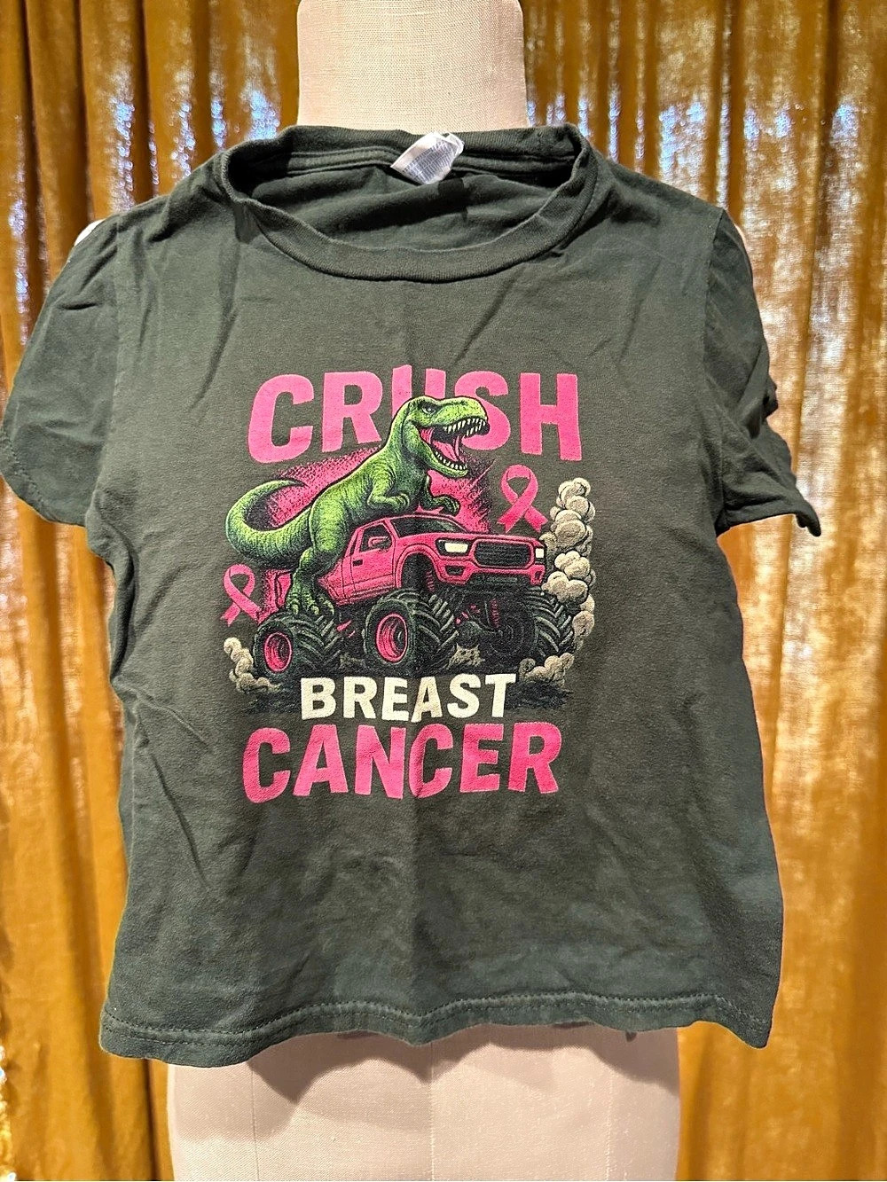 Boy's Breast Cancer Tee in Green Size XS Like New